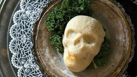 Spooky Skull Vegan Pot Pies for a Haunted Halloween Dinner